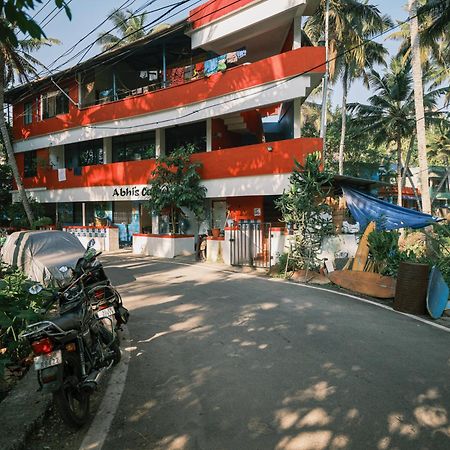 Abhi'S Cafe Avaduthura Kovalam Exterior photo